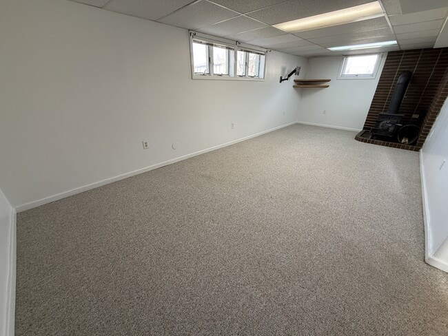 Building Photo - 628 3rd Ave NW