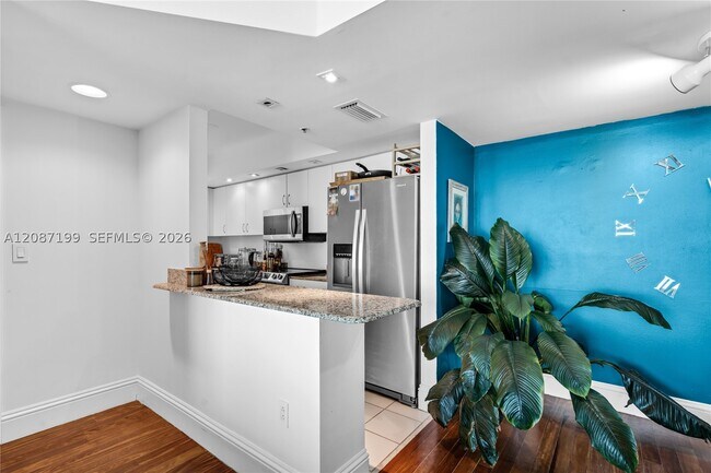 Building Photo - 800 Claughton Island Dr