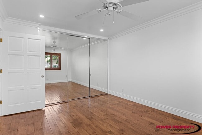 Building Photo - Spacious 5-Bedroom Home with Modern Amenit...