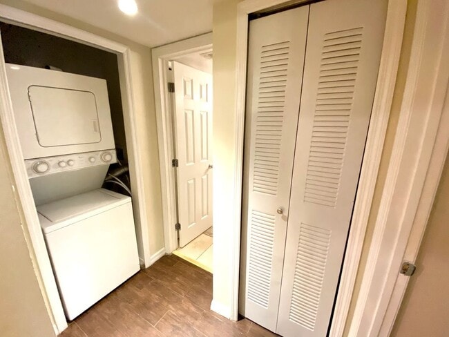 Building Photo - 1954 Conway Rd