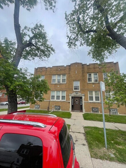 Building Photo - 4958 W Crystal St