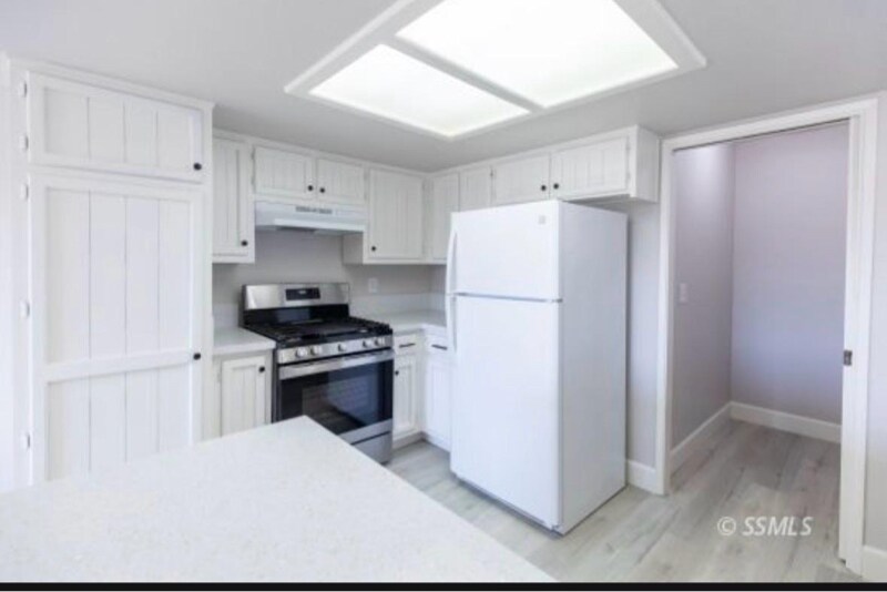 Building Photo - 608 E California Ave