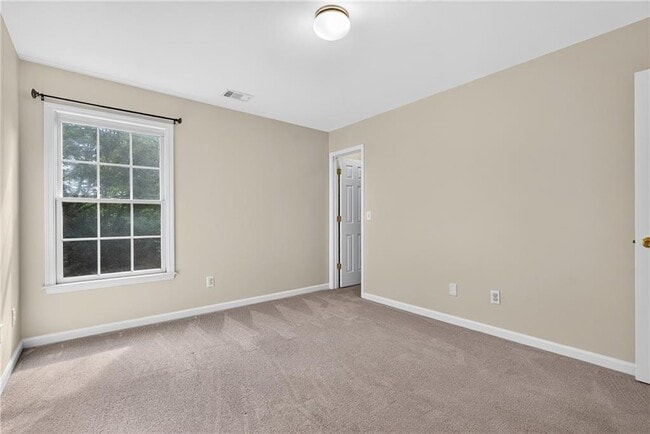 Building Photo - 2311 Ravinia Ct NE