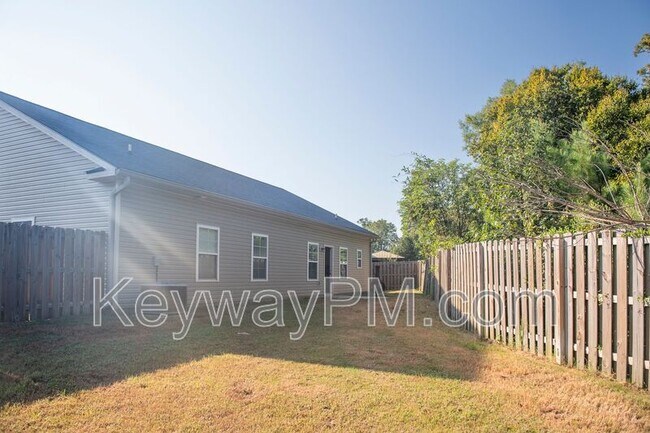 Building Photo - 2202 Grv Lndg Wy