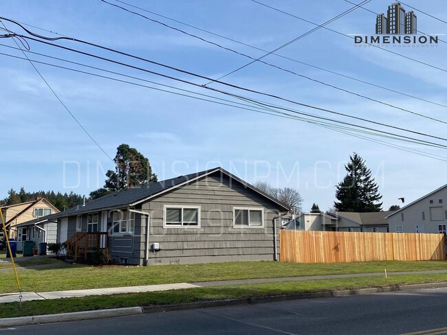 Building Photo - Remodeled Rambler with Basement in Auburn ...