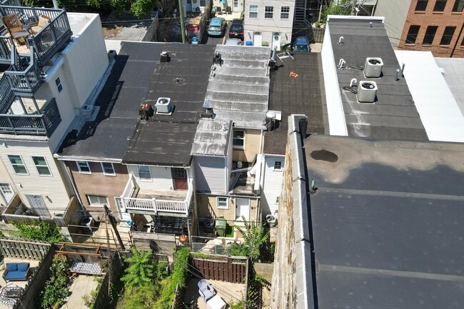 Building Photo - 1411 Olive St