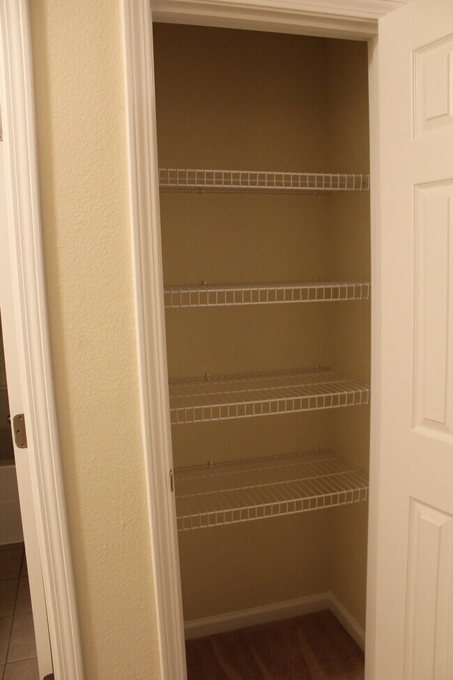 Building Photo - 485 Canyon Oak Loop