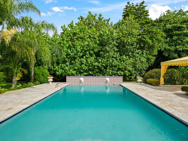 Building Photo - 12300 Old Cutler Rd