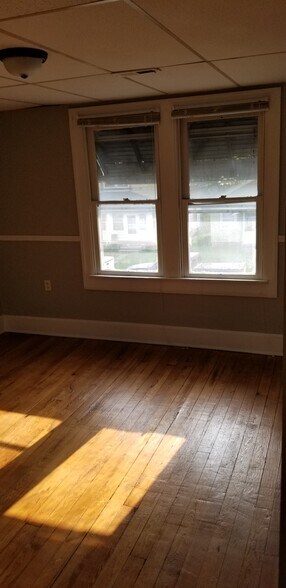 Building Photo - 261 N PERSHING AVE