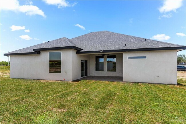 Building Photo - 1200 Arechiga Dr