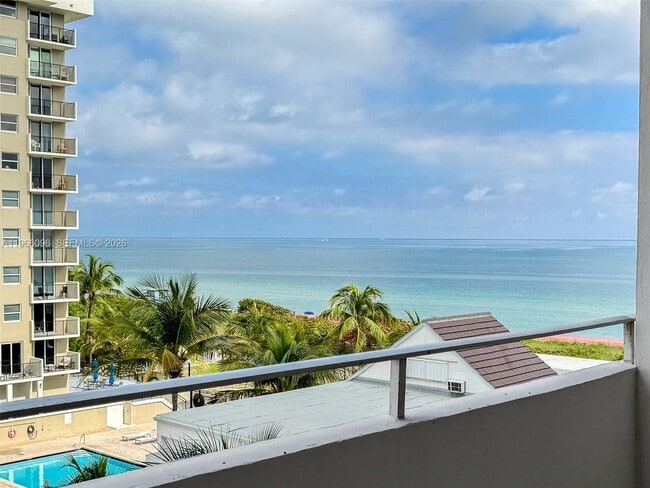 Building Photo - 9225 Collins Ave