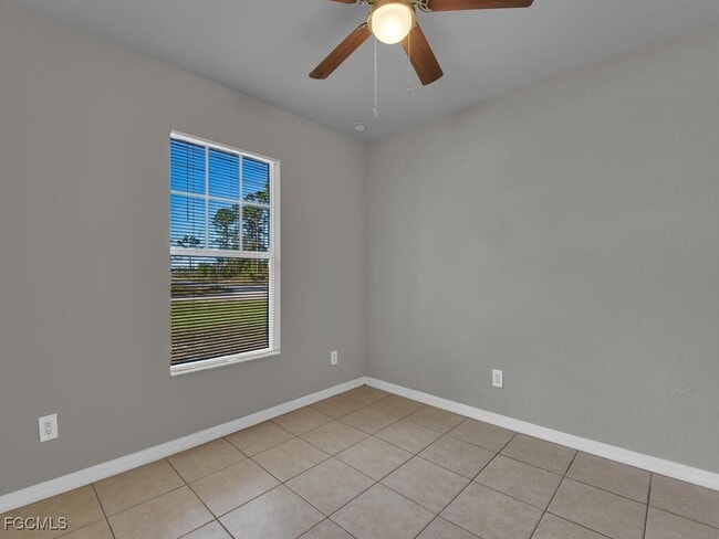 Building Photo - 801 Meadow Rd