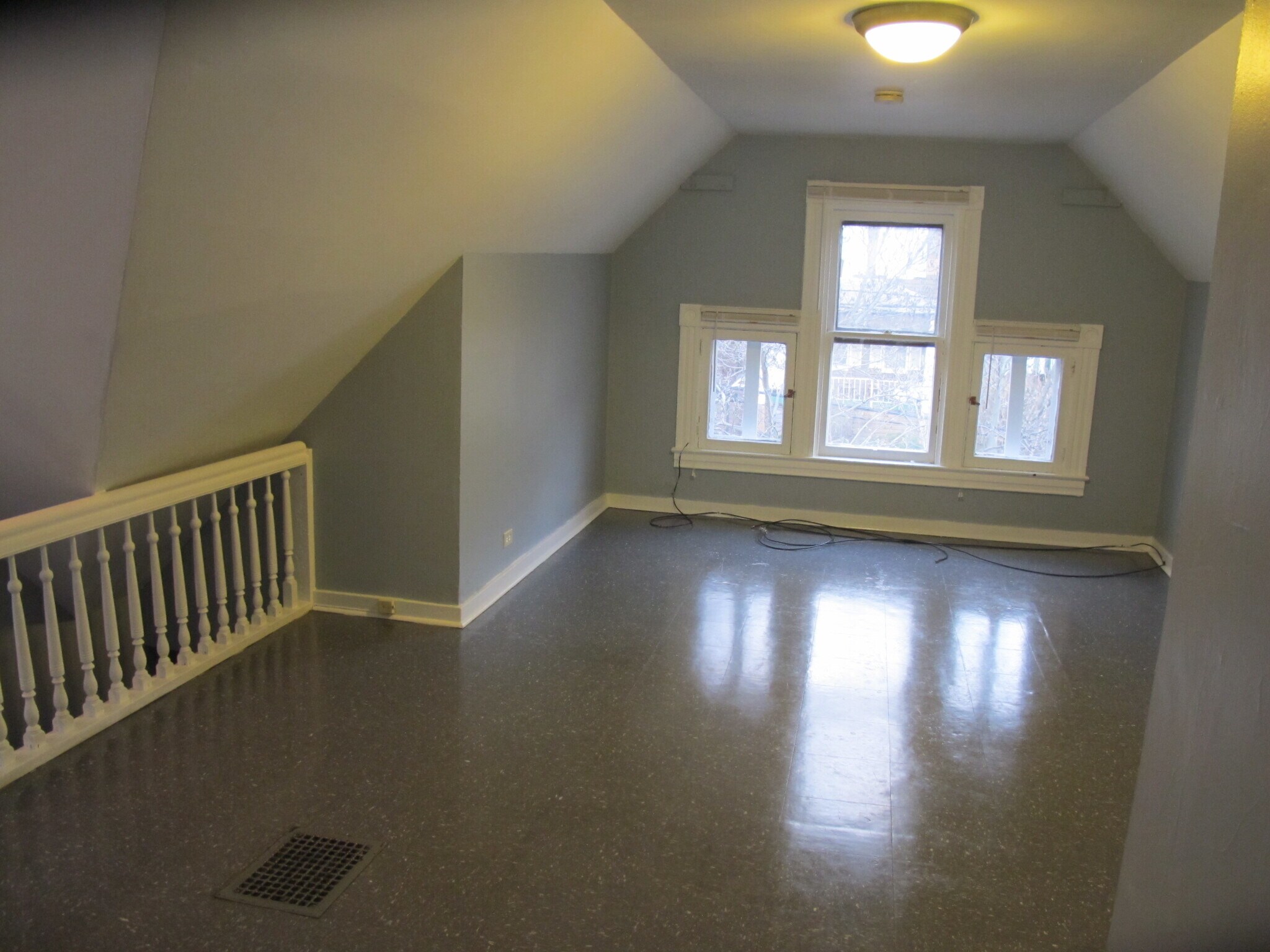 Building Photo - 1134 South Avenue