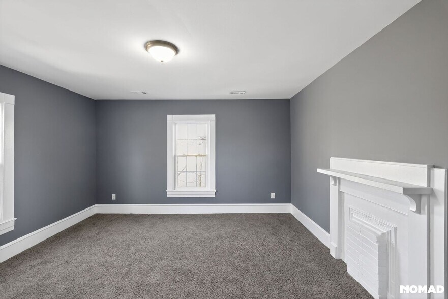 Building Photo - 512 Maple Ave