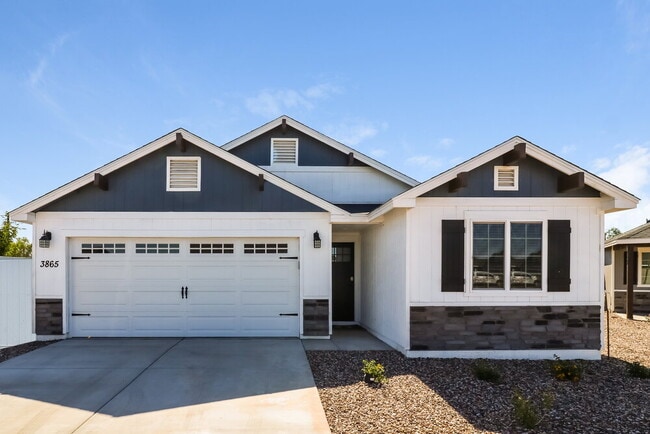 Building Photo - 3865 W Gaby Rd