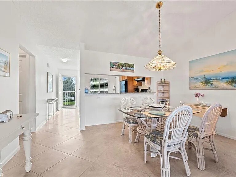 Dinning Room - 7065 Dennis Cir