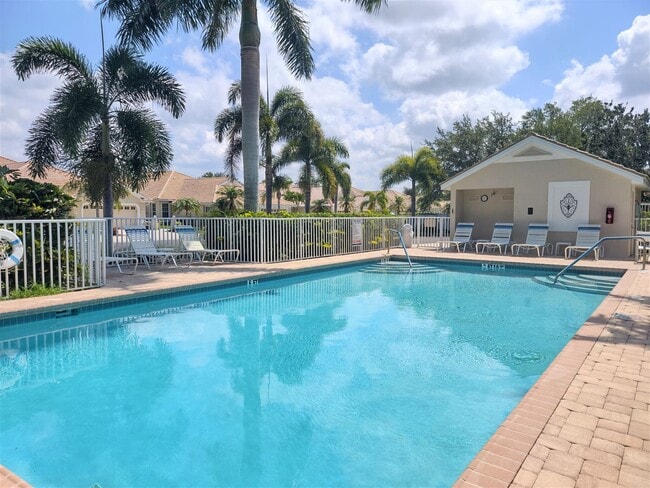 Building Photo - Seasonal Short-Term Rental in Pelican Pointe and Country Club Community!