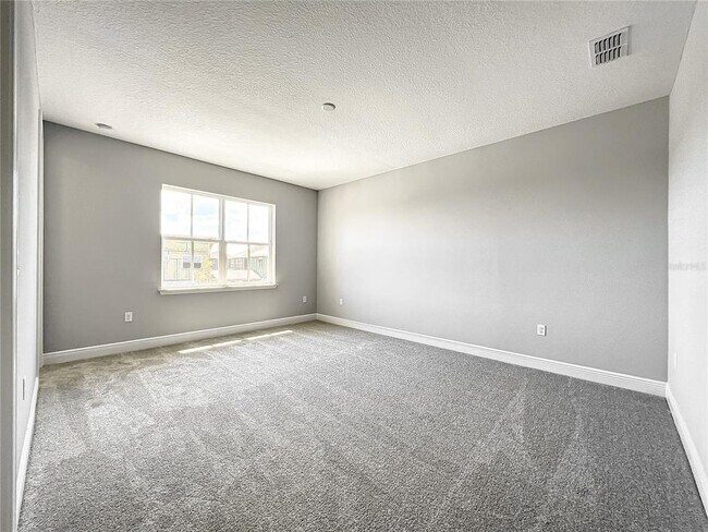 Building Photo - 13181 McMillan Dr