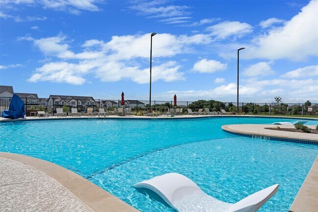 Building Photo - 2428 Ekvall Dr