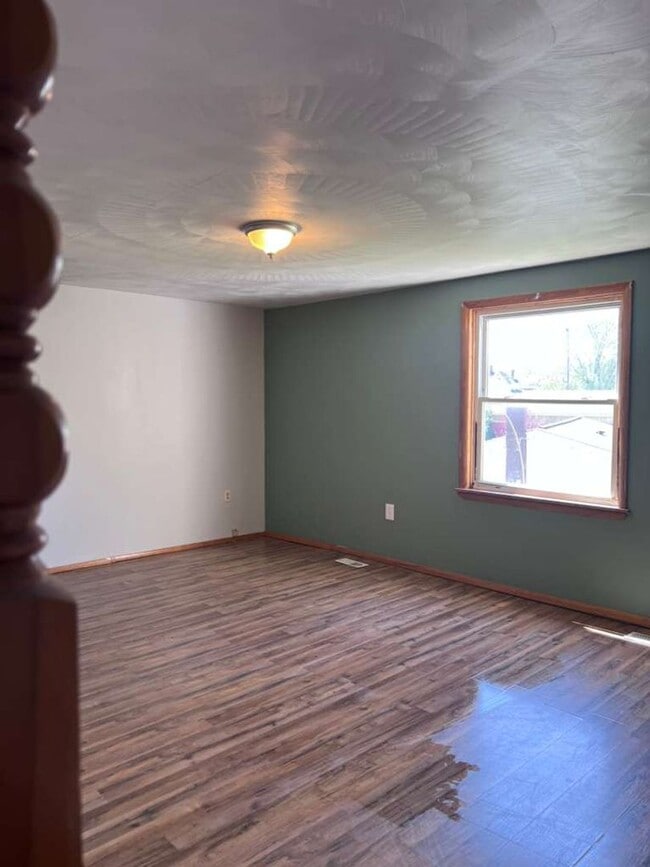 Building Photo - 1024 3rd Ave