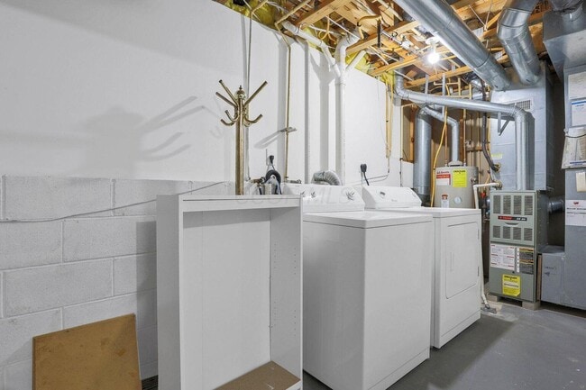 Building Photo - 706 Windy Hill Ln