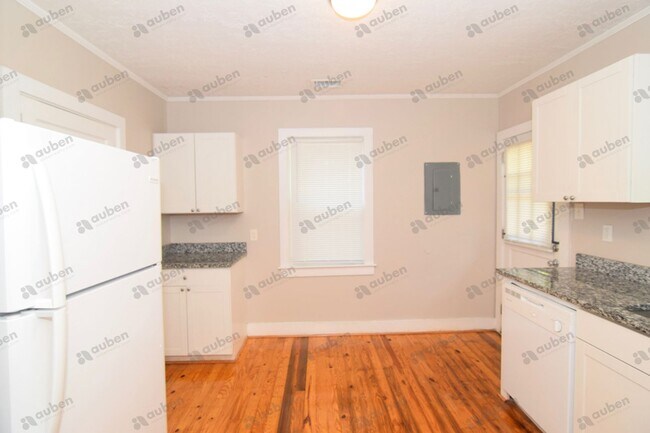 Building Photo - $1,200 - 2 bed/1 bath home for lease!, TOT...