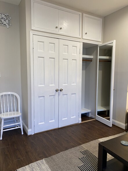 Spacious living area closets/storage - 346 Bushkill St
