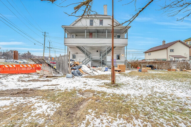 Building Photo - 8 Green Ridge St