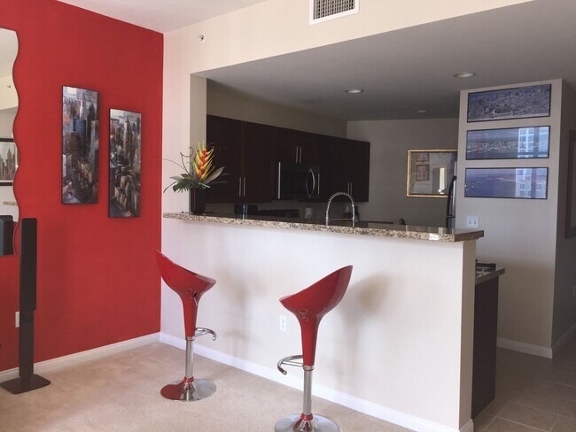 Building Photo - Beautifully Furnished Condo Right Across f...