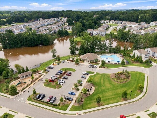 Building Photo - 6000 Screech Owl Dr