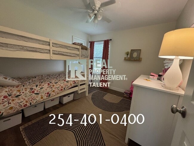 Building Photo - 117 Moses Manor Dr