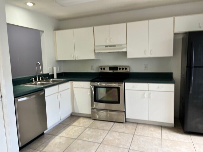 Building Photo - 2169 Cypress Bay Blvd