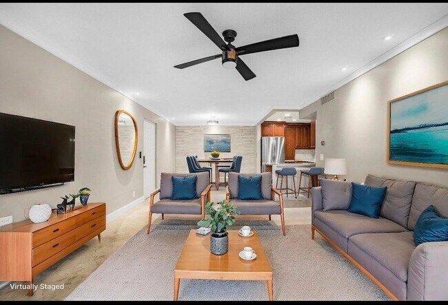 Building Photo - 9930 Pineapple Tree Dr