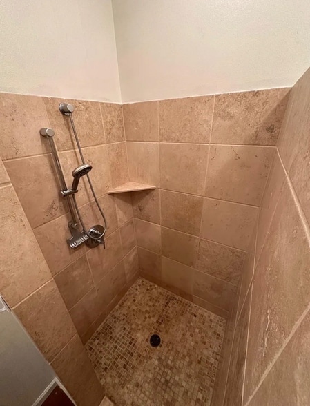 Building Photo - 118 E Huapala Pl