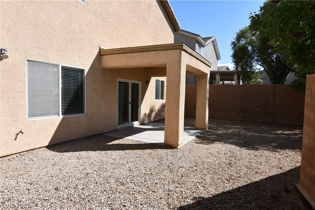 Building Photo - 2689 Niddrie Ave