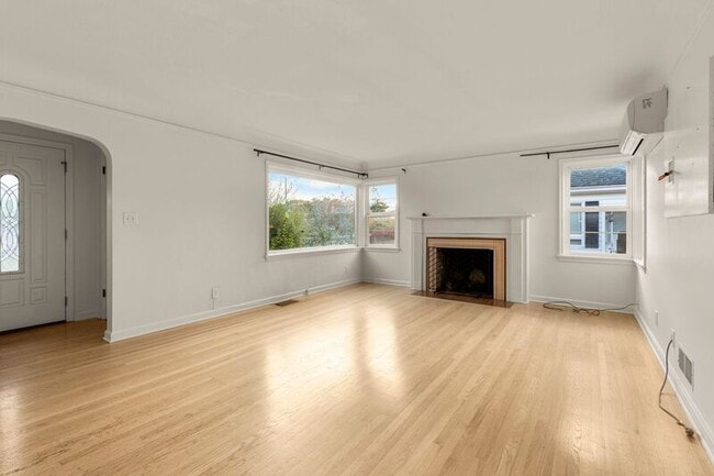 Building Photo - 4707 N Willamette Blvd