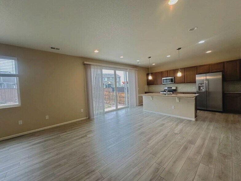 Building Photo - 9233 Englemann Ct