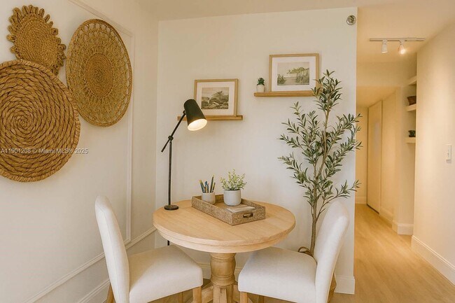 Building Photo - 8877 Collins Ave