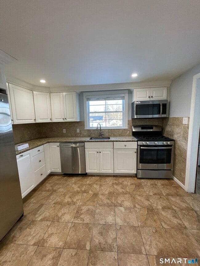 Building Photo - 250 Swanson Ave