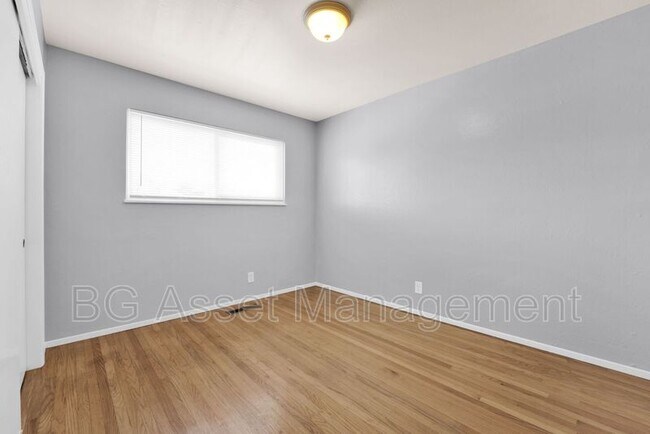 Building Photo - 6249 Highland Ave