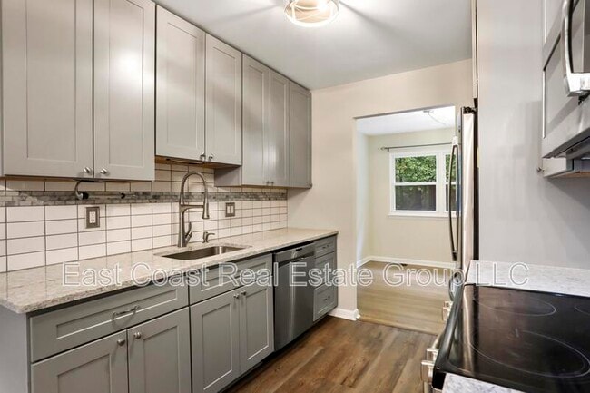 Building Photo - 3395 Canary Ct