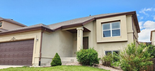 Building Photo - PENDING APPROVAL - Open Concept 4 Bedroom ...