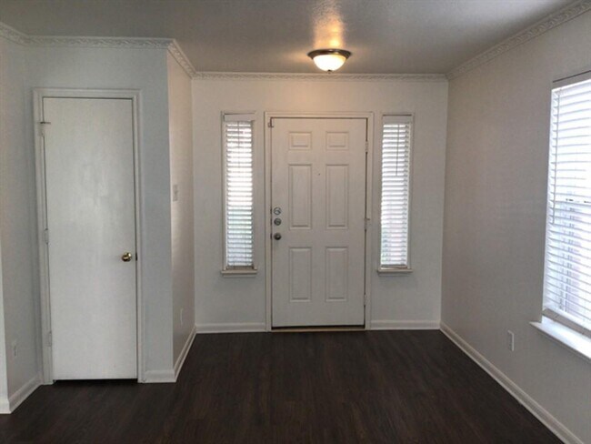 Building Photo - 5403 Coastal Way