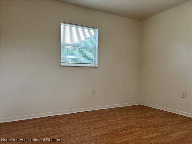 Building Photo - 4926 Salmon Dr