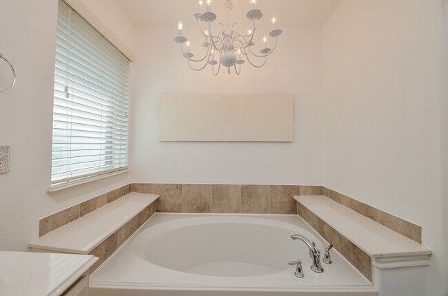 Building Photo - 9996 Boulder Bend Ln