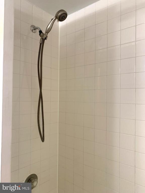 Building Photo - 738 N Wakefield St