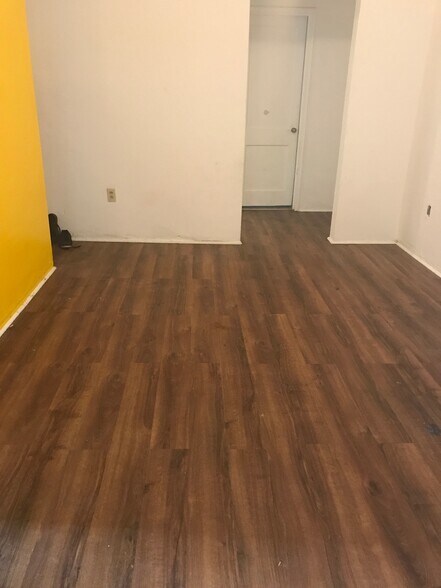 Building Photo - 3631 Thomas Ave