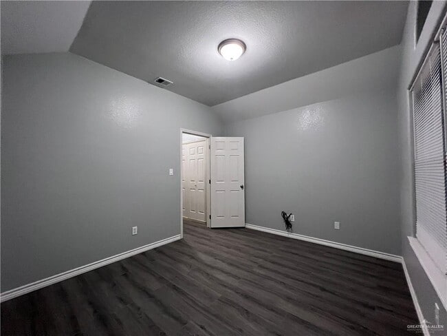 Building Photo - 3308 San Benito St