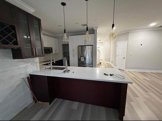 Building Photo - 965 SW 153rd Path