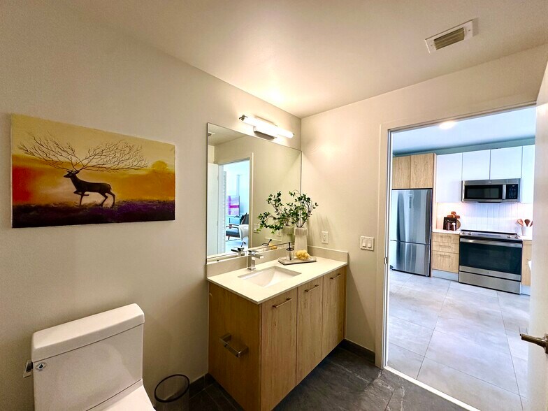 Building Photo - 337 NW 31st St